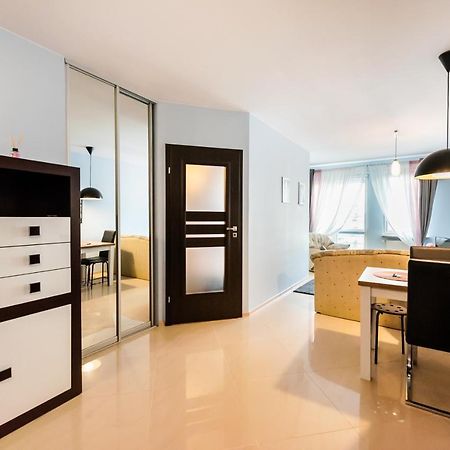 Wola Pleasure Place Apartment Warsawa Bagian luar foto