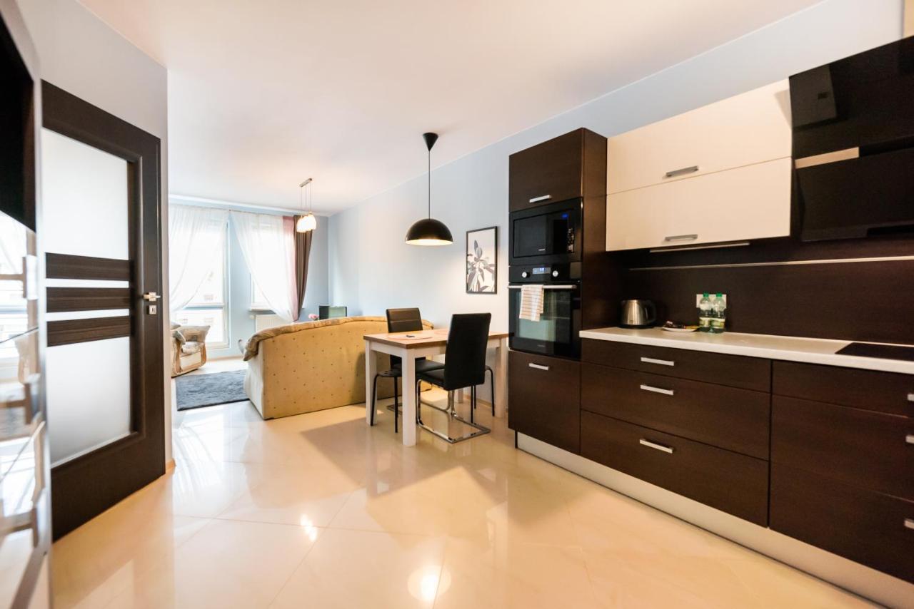 Wola Pleasure Place Apartment Warsawa Bagian luar foto